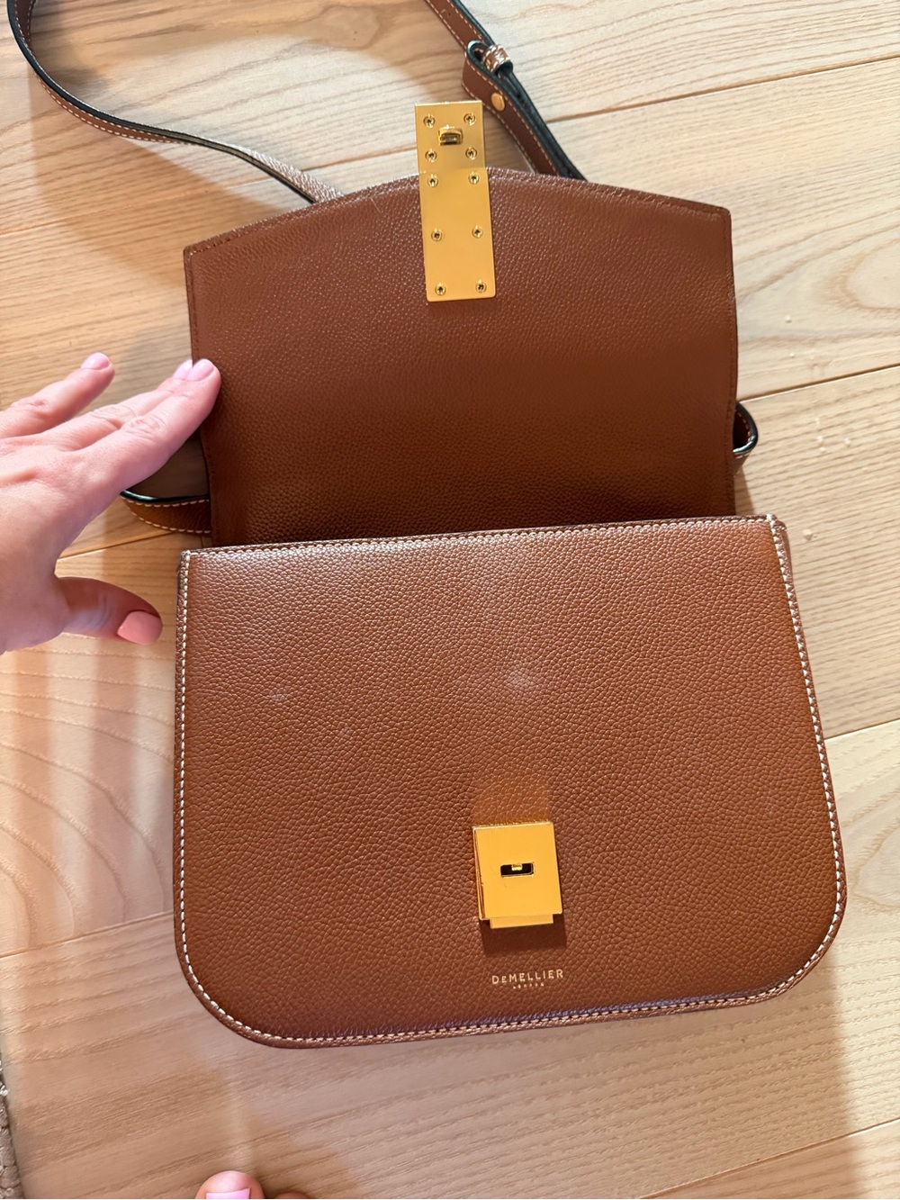 DEMELLIER VANCOUVER TAN SMALL GRAIN STITCHING - Picture 13 of 16